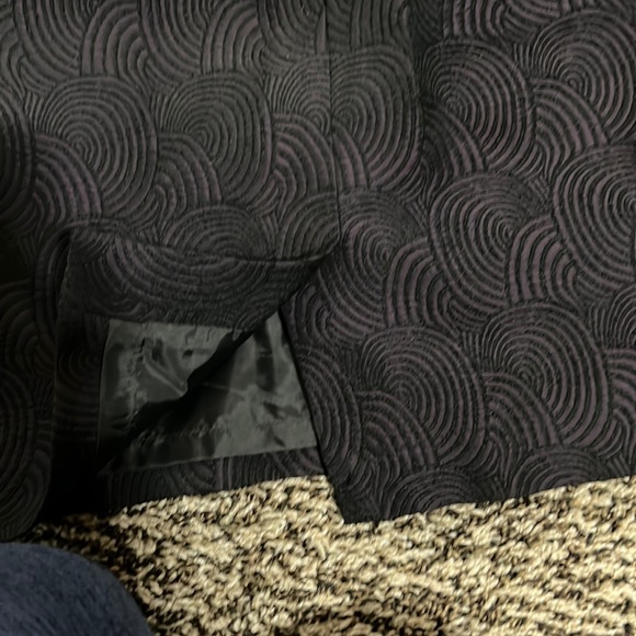 Ann Taylor 4P black and purple skirt. Fun textured circular design. Never worn. - Picture 8 of 10